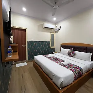 Hotel The Century Plaza, Varanasi